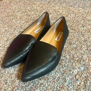 Steve Madden black flats
